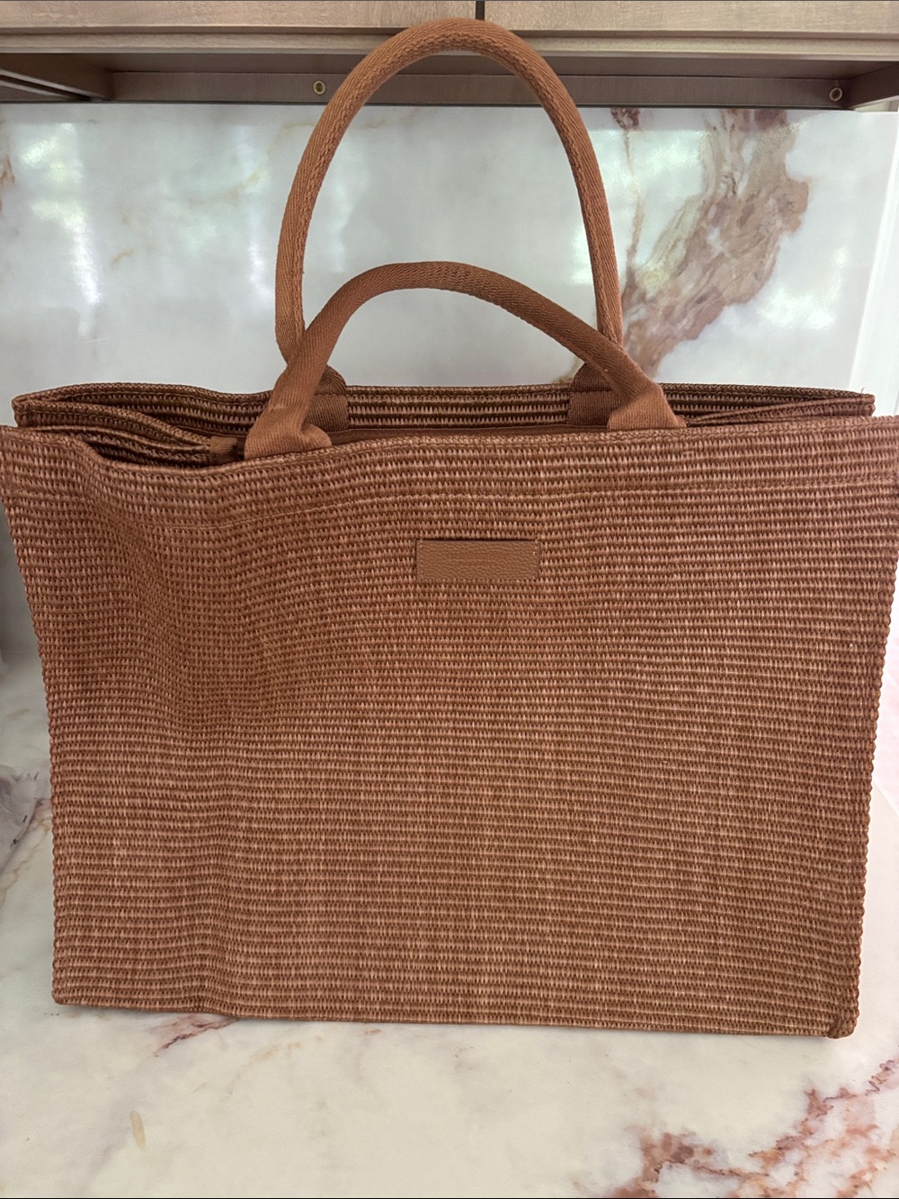 Burberry woven tote/beach bag brown NEW with (5)  samples